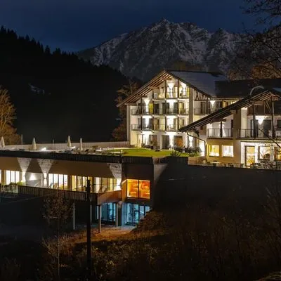 Building hotel Das Graseck - my mountain hideaway
