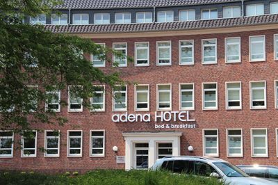 Building hotel Hotel Adena