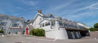 Building hotel Bella Vista Hotel & Self Catering Suites