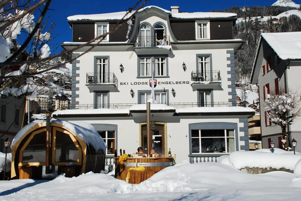 Building hotel Ski Lodge Engelberg