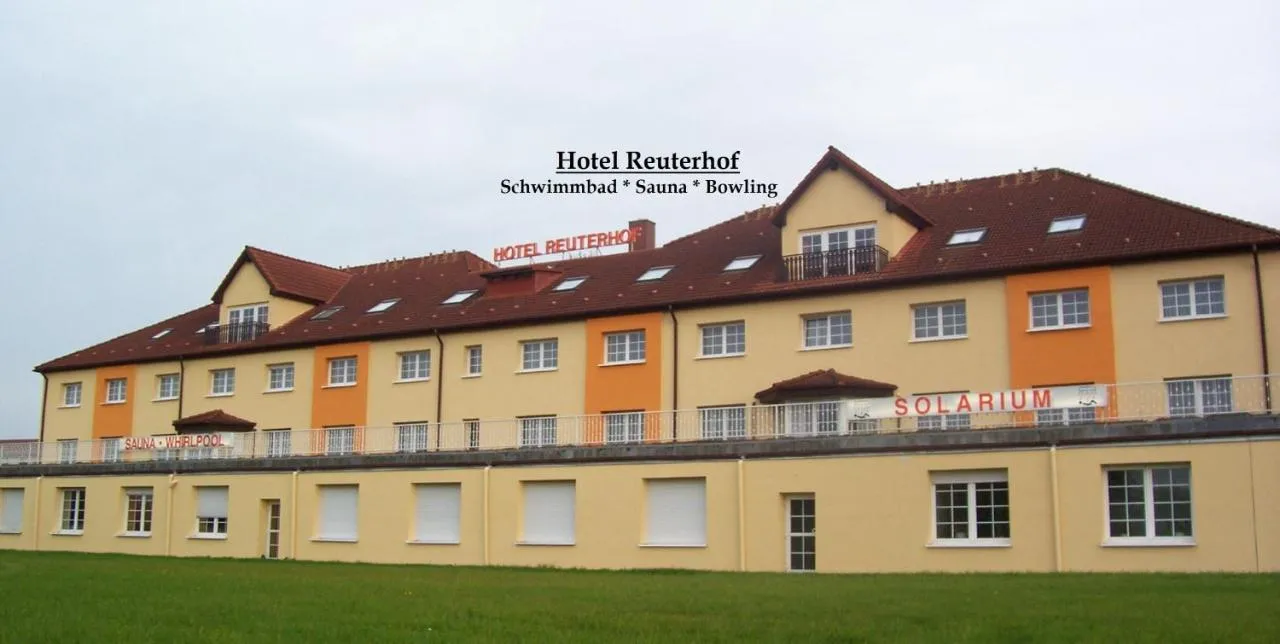 Building hotel Hotel Reuterhof