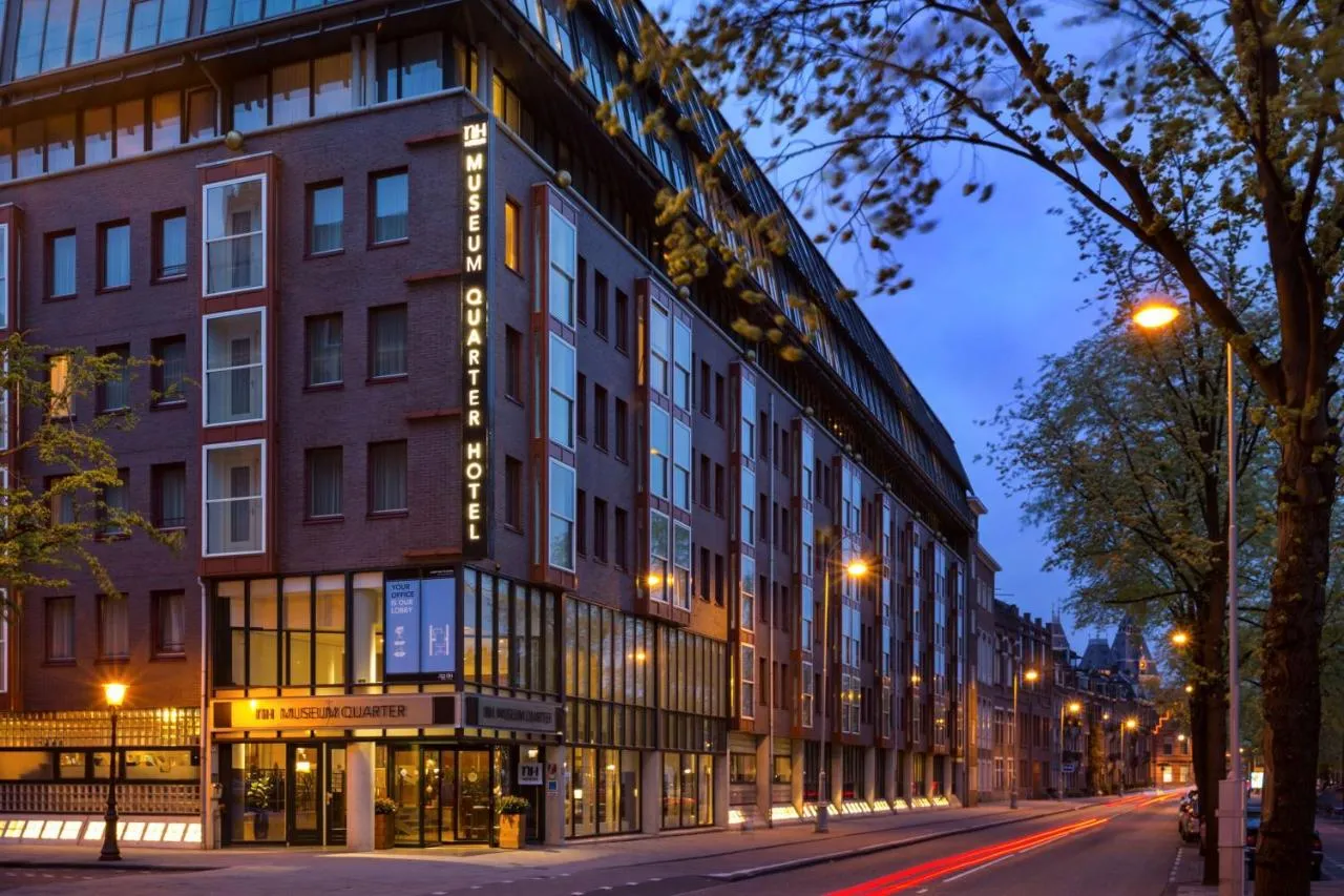 Building hotel NH Amsterdam Museum Quarter