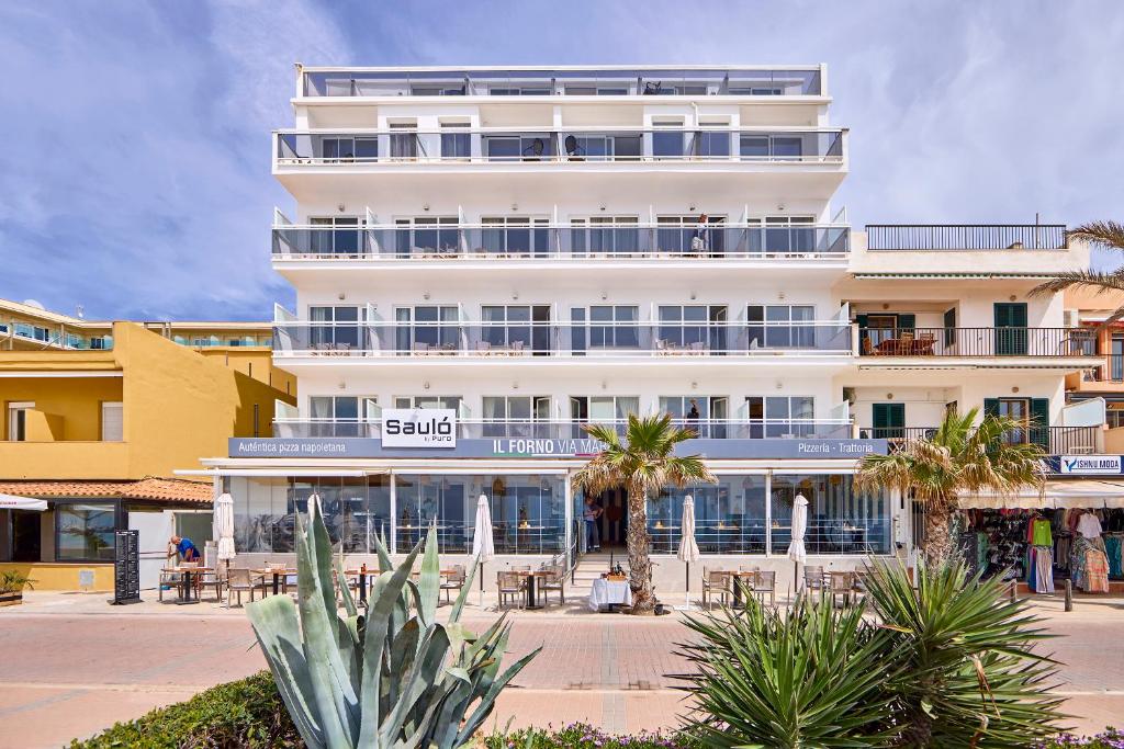 Building hotel Hotel Sauló