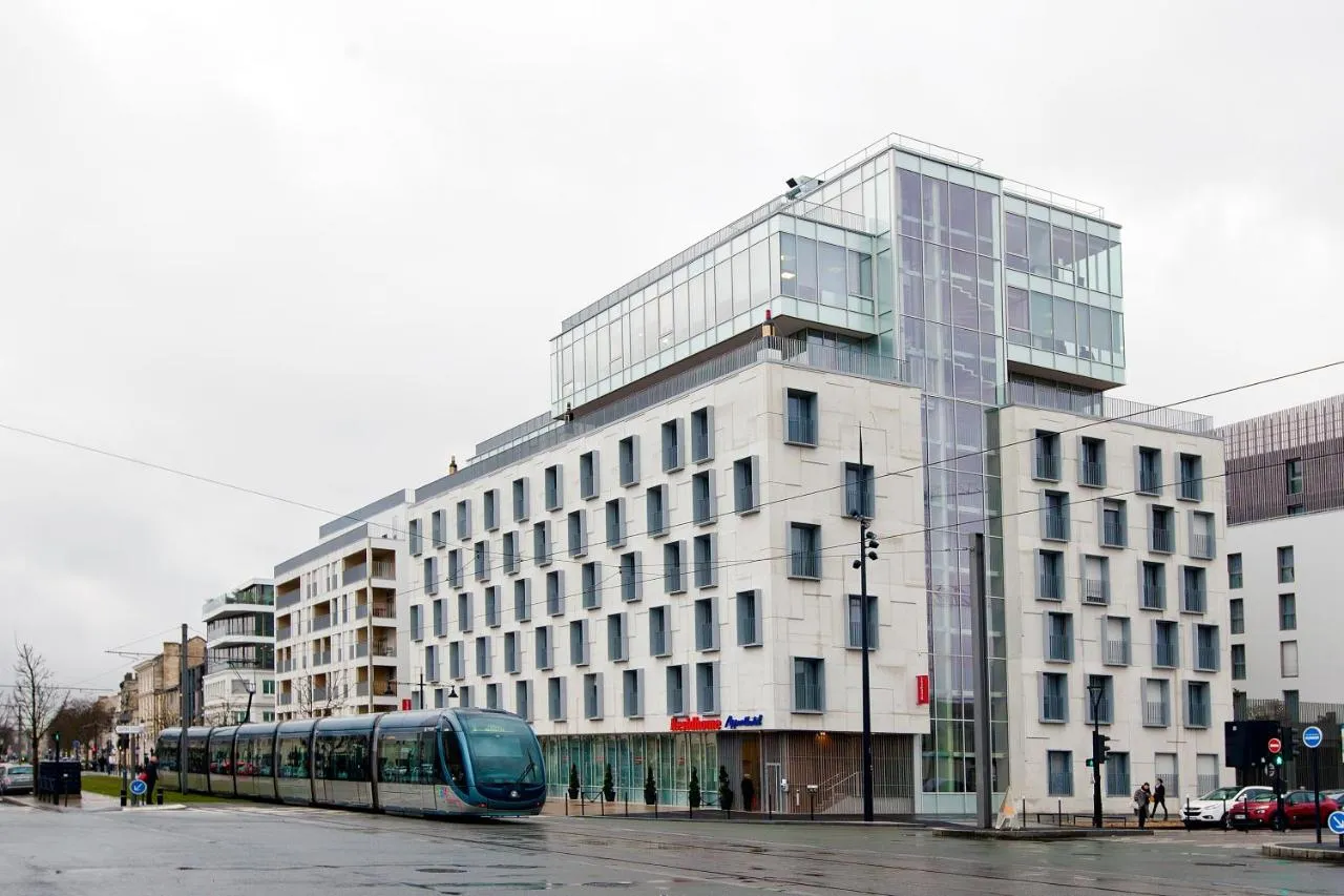Building hotel Residhome Bordeaux