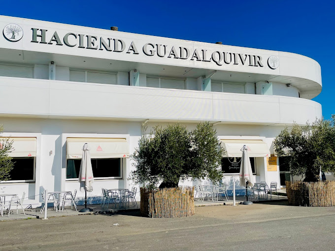 Building hotel Hacienda Guadalquivir