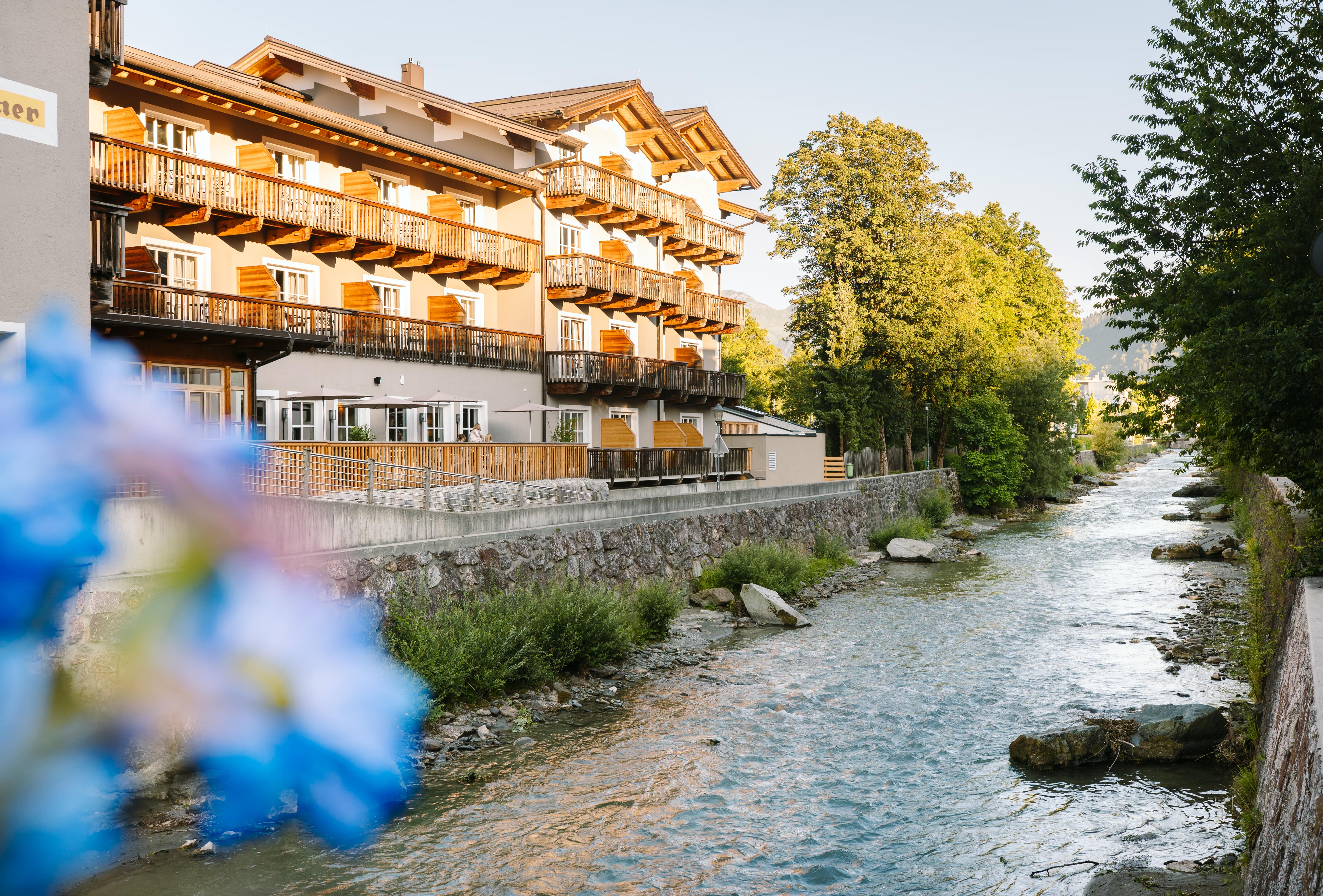 Building hotel HENRI Country House Kitzbühel
