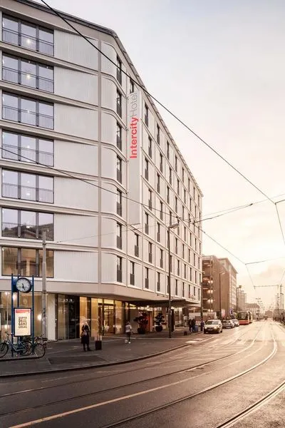 Building hotel IntercityHotel Frankfurt Hauptbahnhof Süd