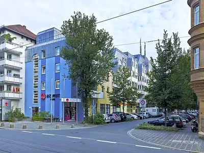 Gebäude von Azimut Hotel Nuremberg
