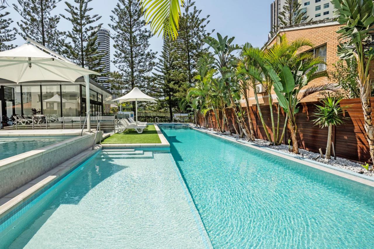 Building hotel Ultra Broadbeach