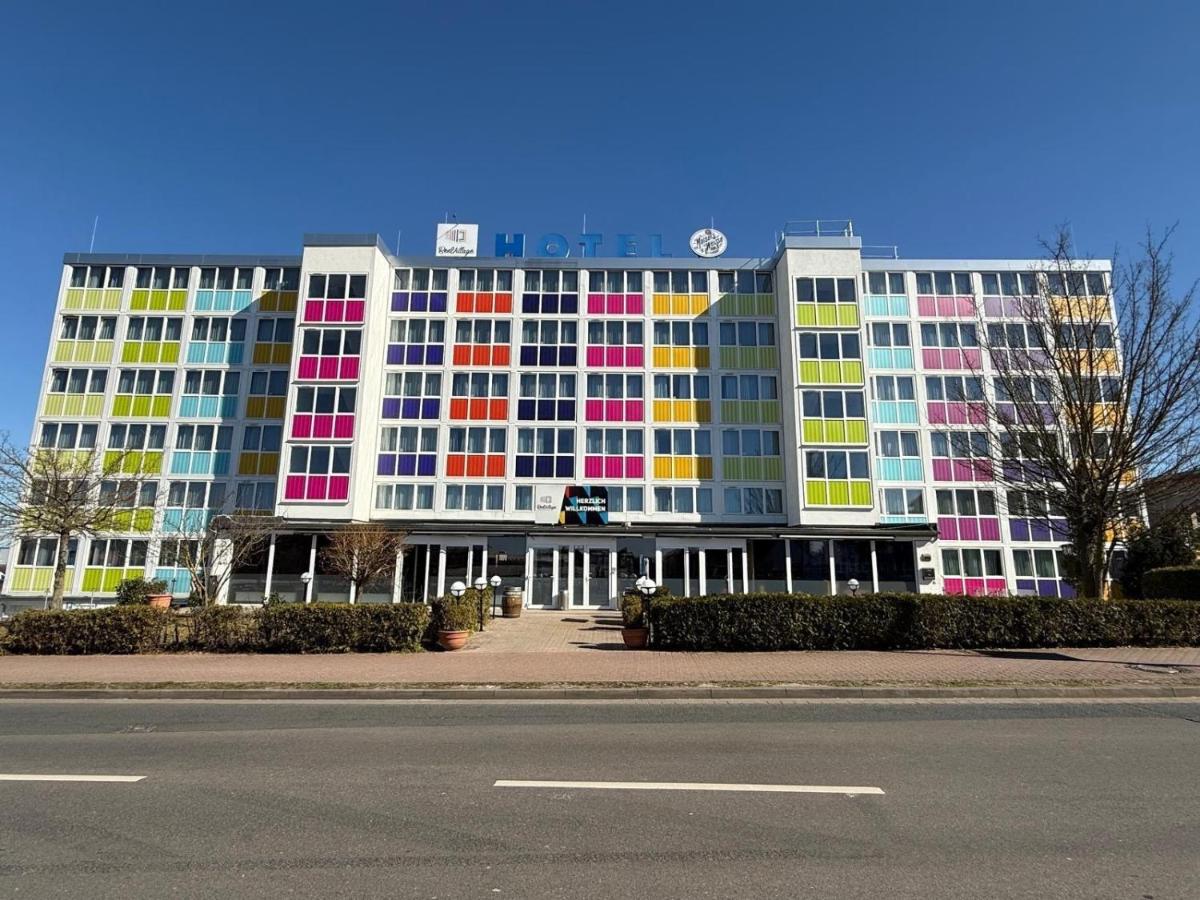 Building hotel [Bee]Village Messehotel Hannover-Laatzen