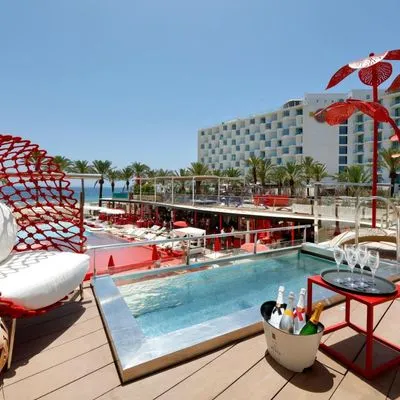 Ushuaia Ibiza Beach Hotel - Adults Only Galleriebild 1
