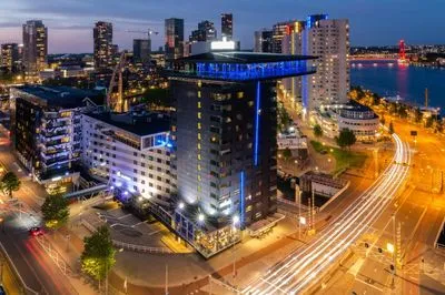 Gebäude von Inntel Hotels Rotterdam Centre