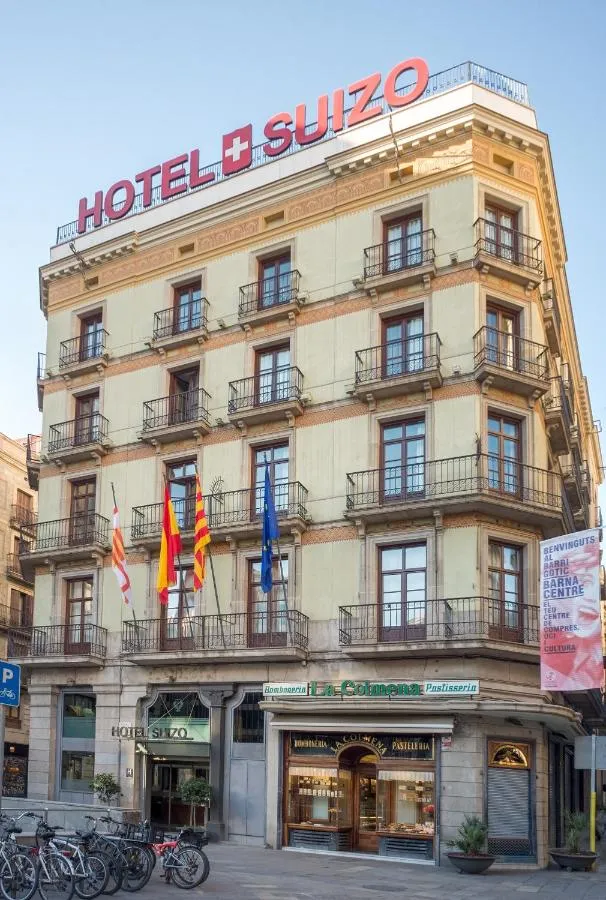 Building hotel Hotel Suizo