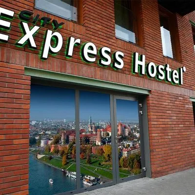 Building hotel City Express Hostel
