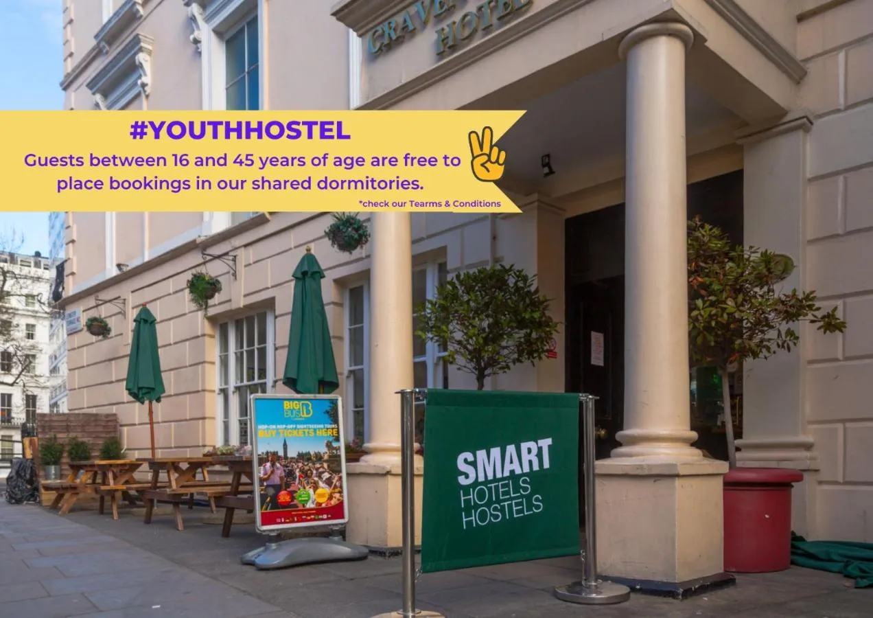 Building hotel Smart Hyde Park View