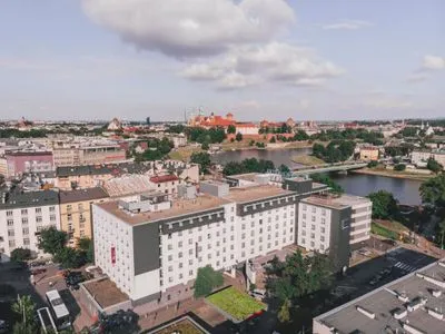 Hotel de construcción ibis Krakow Centrum