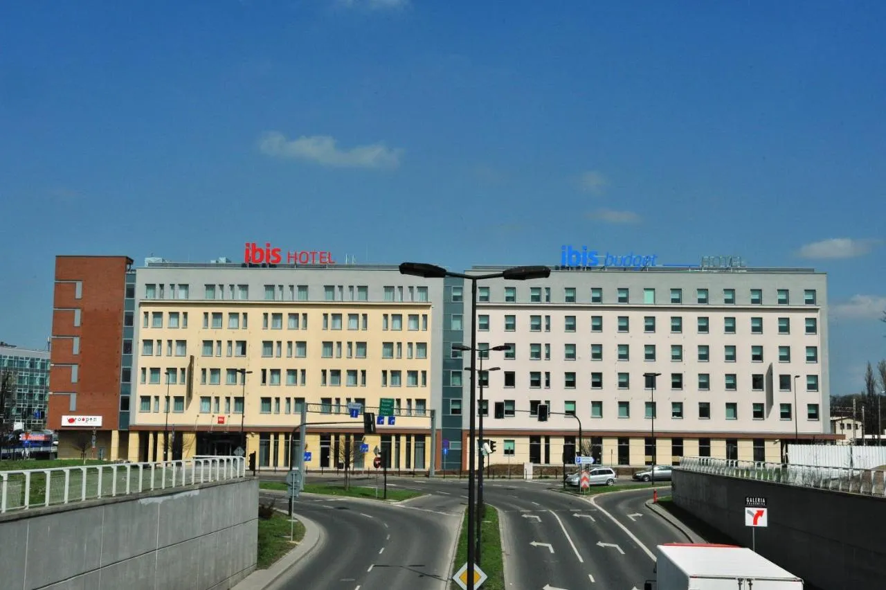 Building hotel Ibis Kraków Stare Miasto