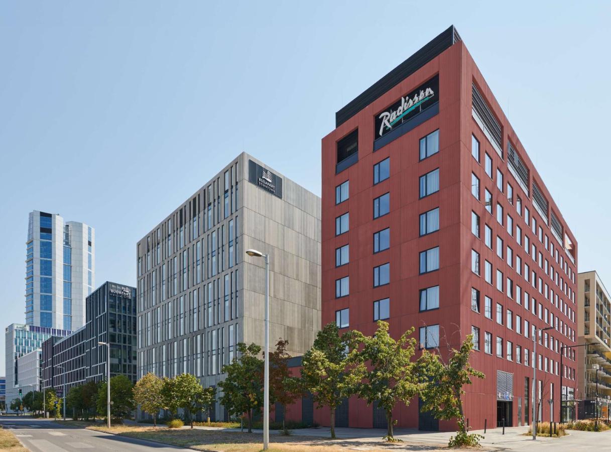 Building hotel Radisson Hotel Budapest BudaPart
