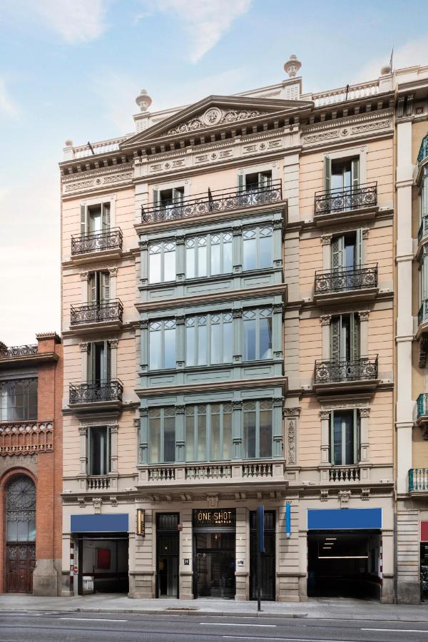 Building hotel One Shot Aragó