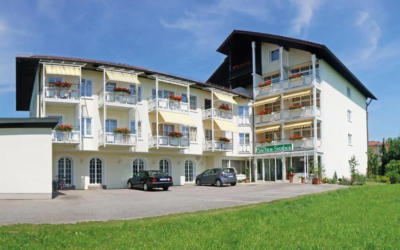 Building hotel Sacher-Stoiber