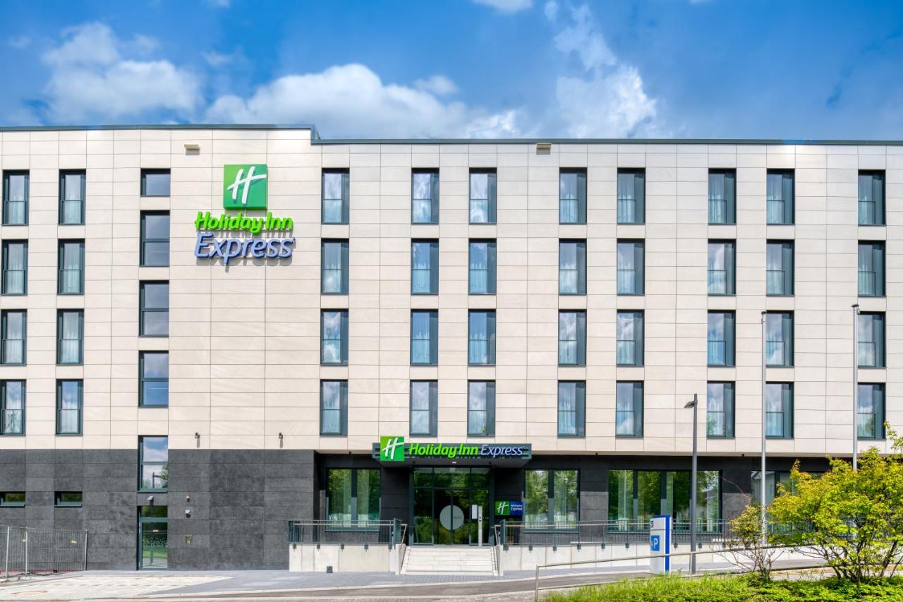 Building hotel Holiday Inn Express Fulda