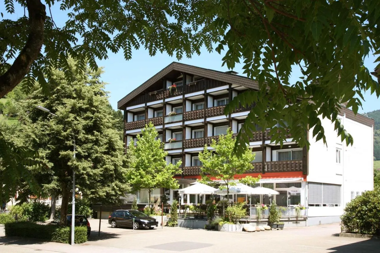 Building hotel Hotel Pflug