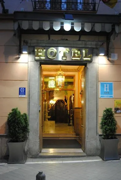 Building hotel Hotel Reina Cristina