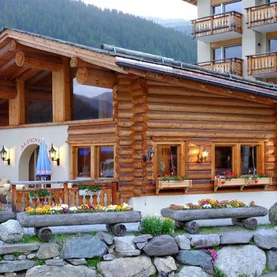 Building hotel Alpenhof