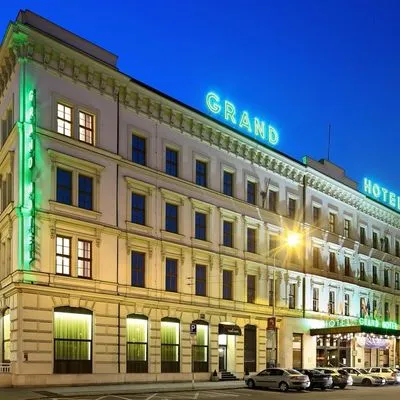 Building hotel Grandhotel Brno
