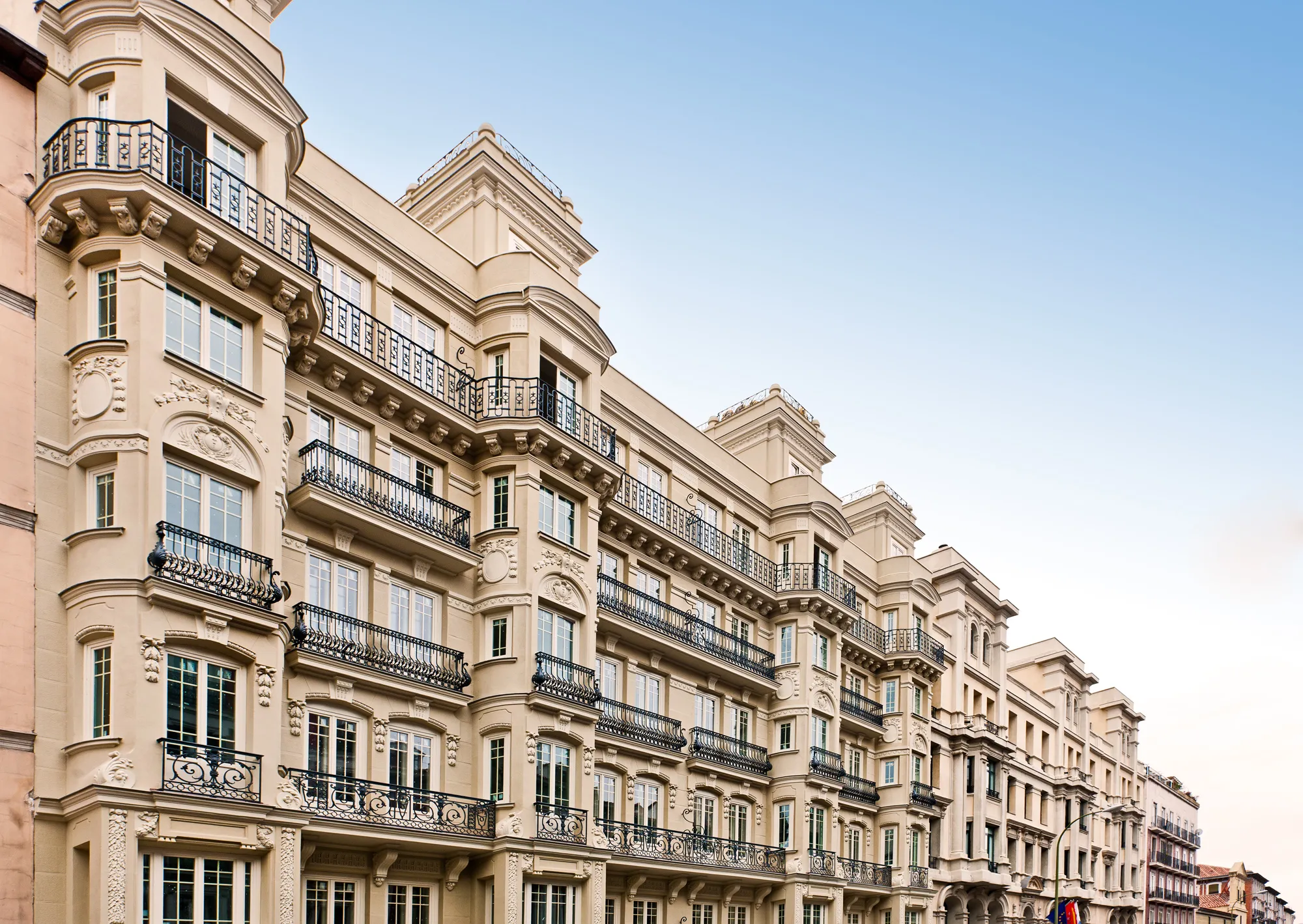 Building hotel Catalonia Atocha