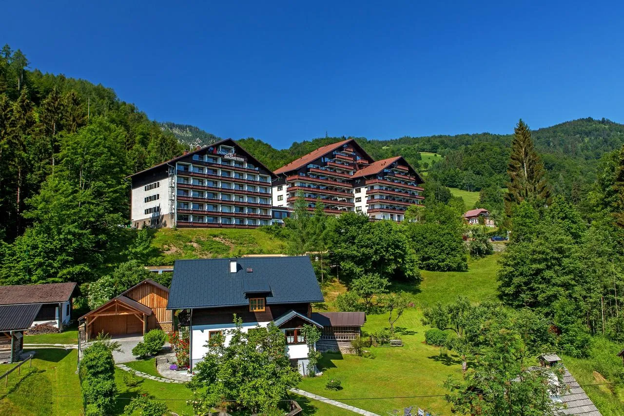 Building hotel Alpenhotel Dachstein
