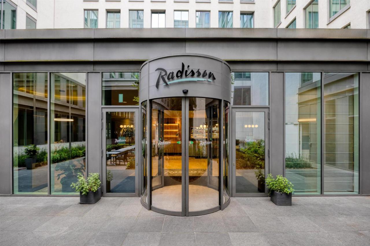 Building hotel Park Inn by Radisson Brussels Midi