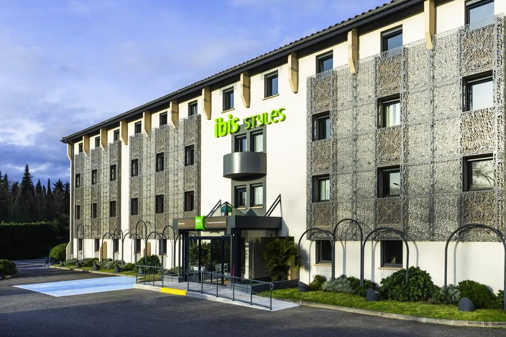 Building hotel ibis Styles Toulouse Nord Sesquieres