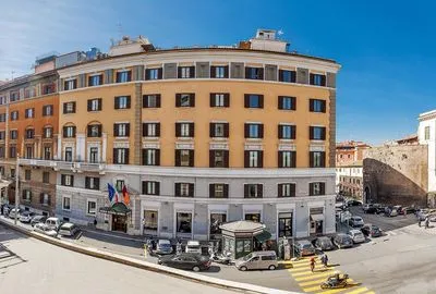 Building hotel Albergo Nord Nuova Roma