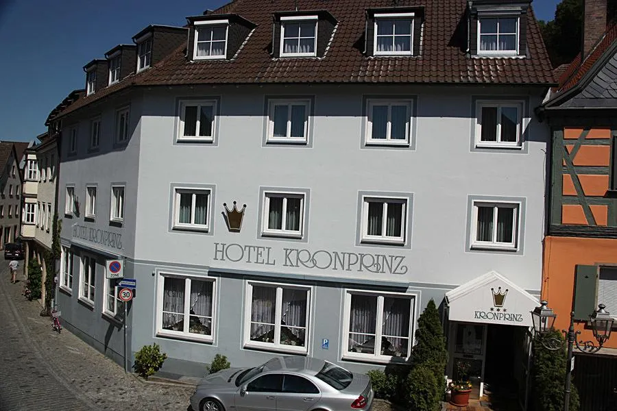 Building hotel Hotel Kronprinz