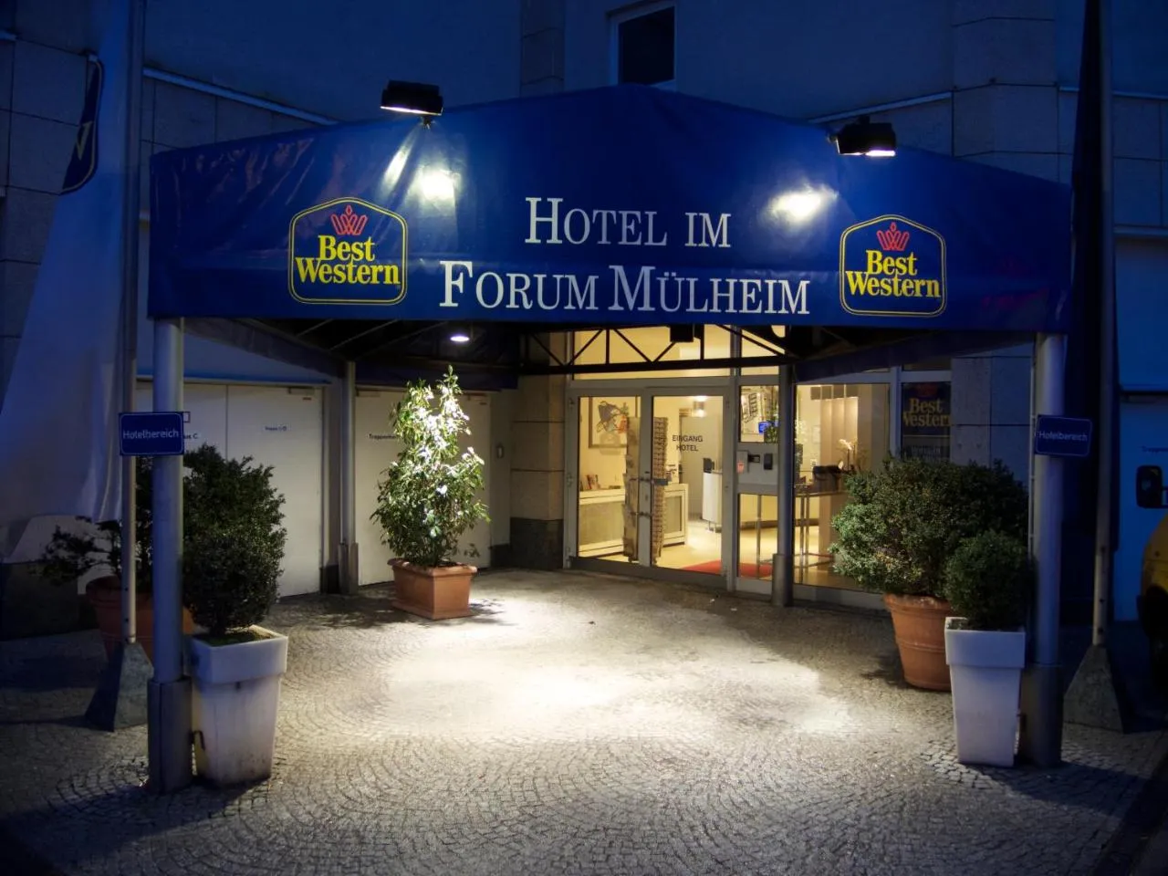 Building hotel BEST WESTERN Hotel im Forum Mülheim