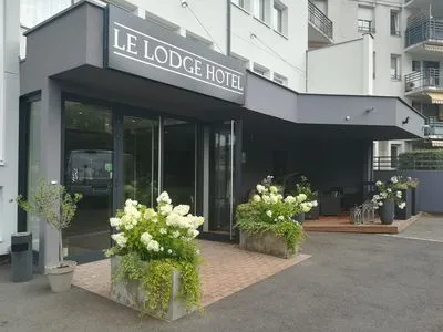 Gebäude von Lodge Hotel