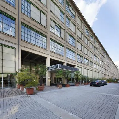 Building hotel NH Torino Lingotto Congress