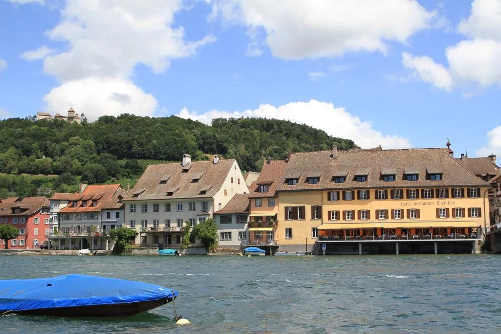 Building hotel Hotel Rheinfels