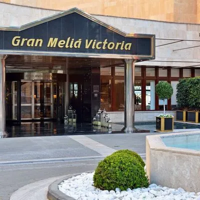 Building hotel Gran Meliá Victoria