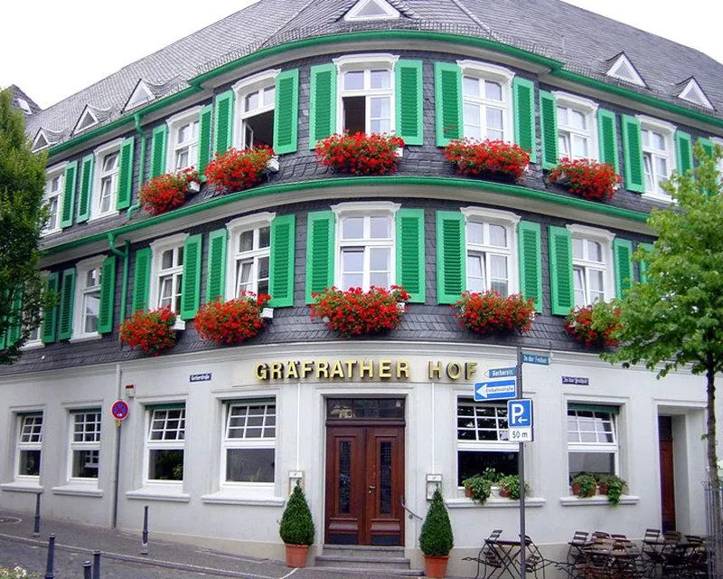Building hotel Hotel Gräfrather Hof