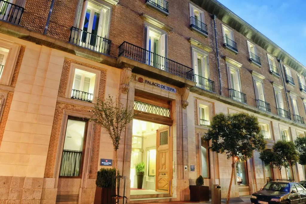 Building hotel NH Collection Madrid Palacio de Tepa