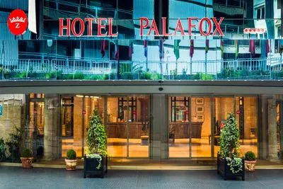 Building hotel Hotel Palafox