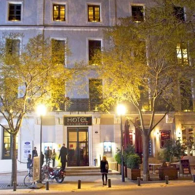 Building hotel Appart'hôtel Odalys Le Cheval Blanc