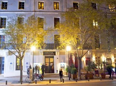 Building hotel Appart'hôtel Odalys Le Cheval Blanc