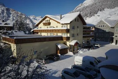 Gebäude von Alpenhotel Schlüssel