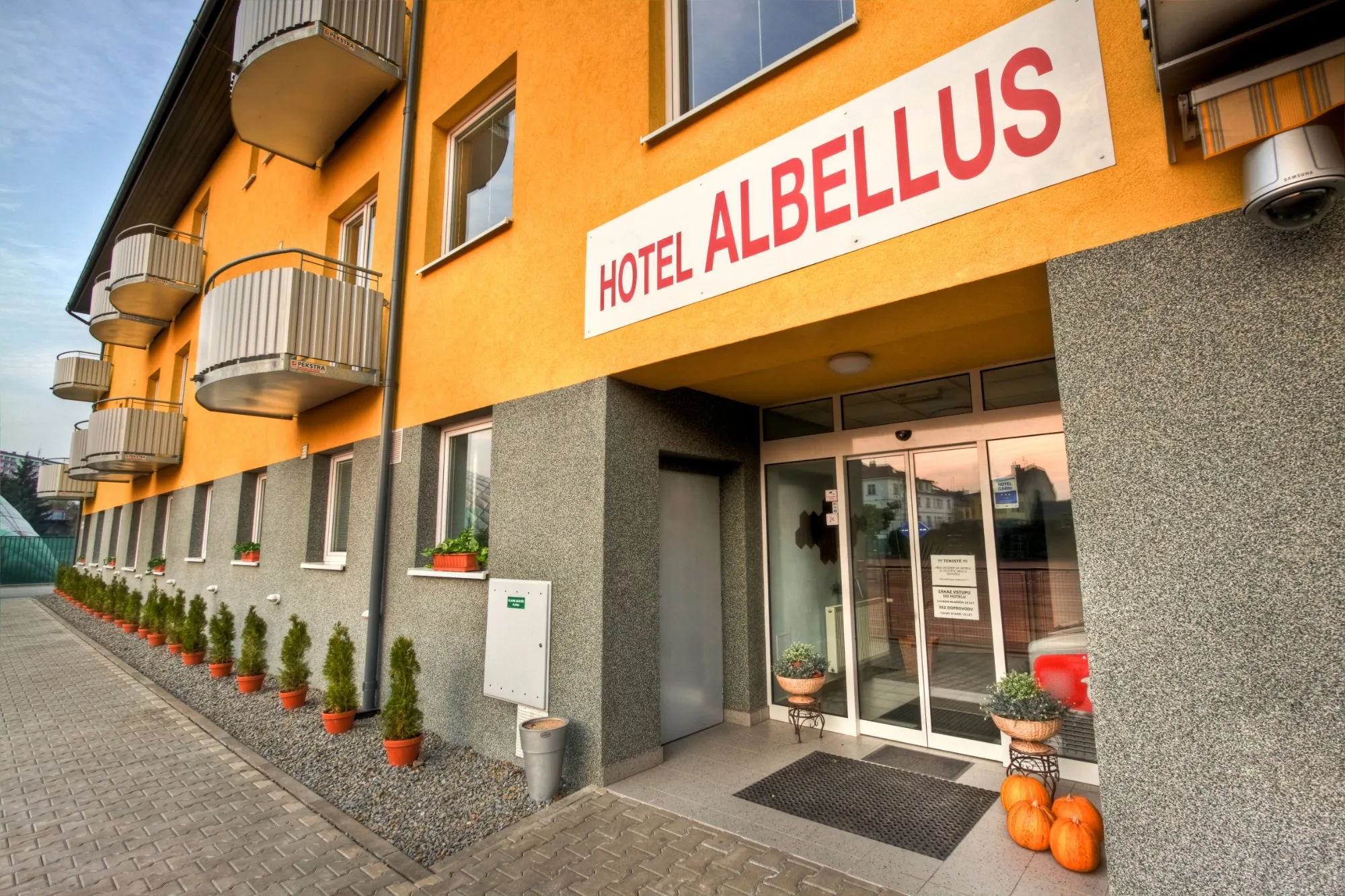 Building hotel Hotel Albellus