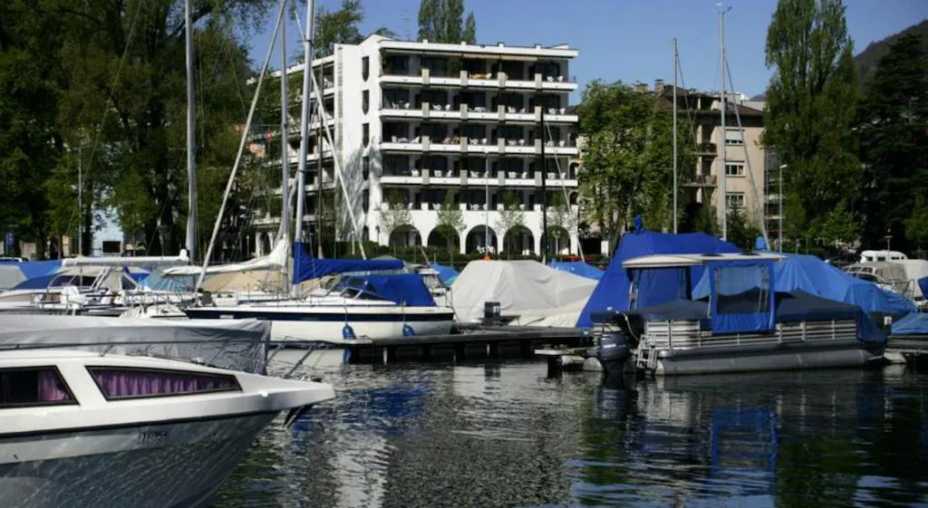 Building hotel Aparthotel Al Lago