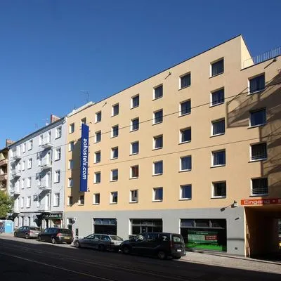 Building hotel A&O Berlin Friedrichshain