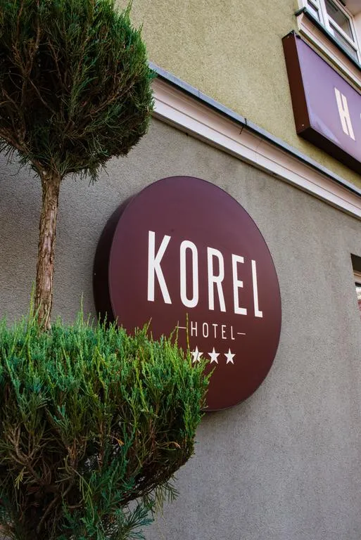 Building hotel Hotel Korel